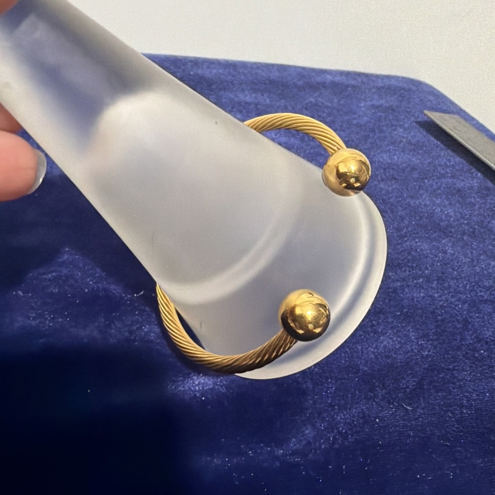 Q Ray Gold Plated Twisted Ionized Wellness Health Cuff Bracelet EUC